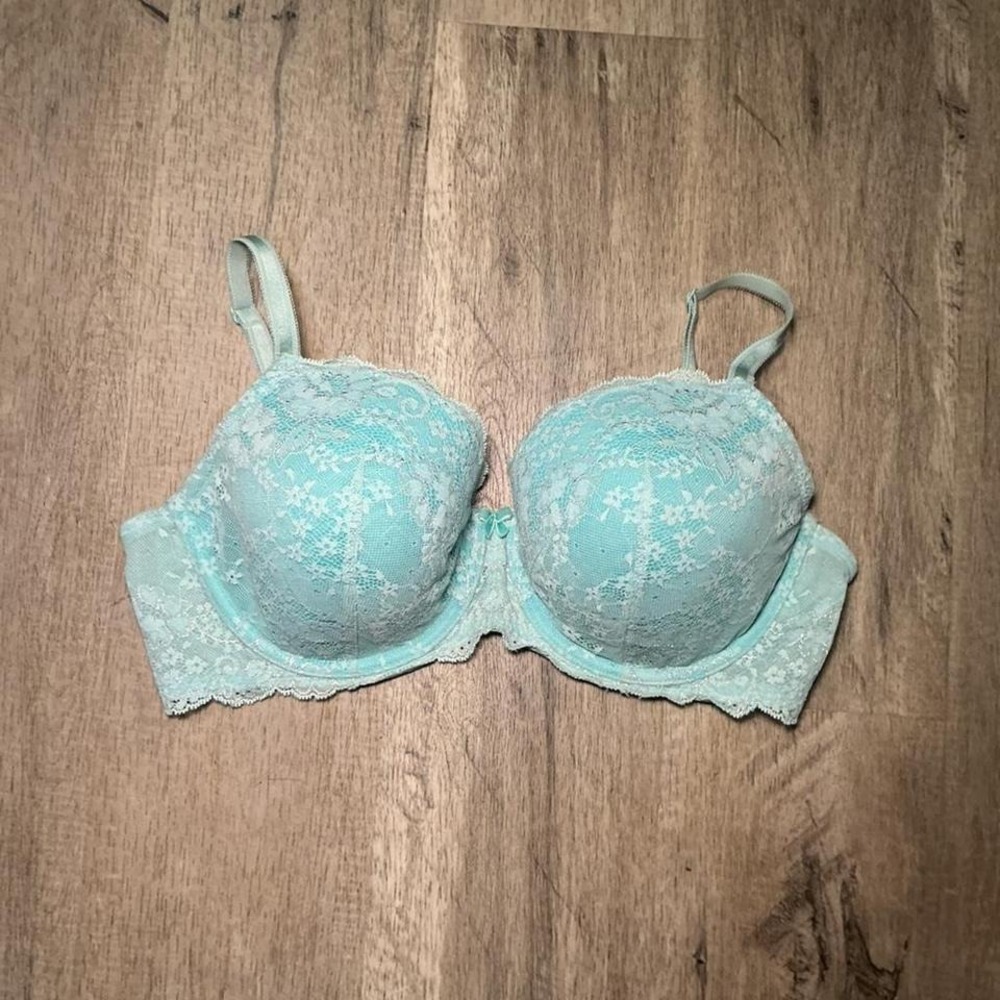 Light Blue Lace Underwire Bra Bow Detail Size 38D Like New